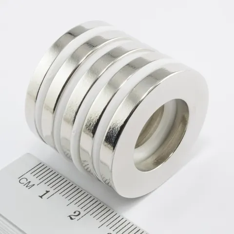 MP 32x18x4 / N38 - magnes neodymowy