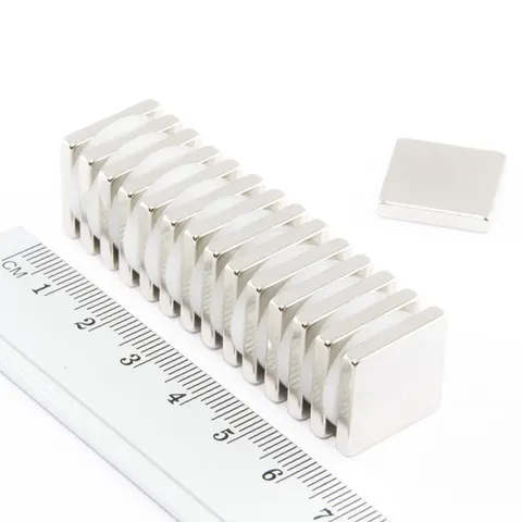 MPŁ 17x17x3 / N38 - magnes neodymowy
