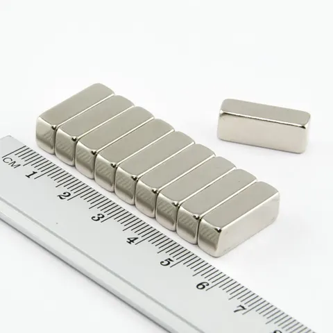 MPŁ 20x8x6 / N38 - magnes neodymowy