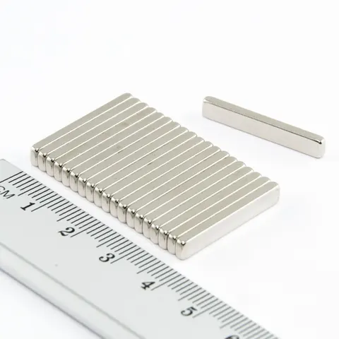 MPŁ 25x4x2 / N38 - magnes neodymowy