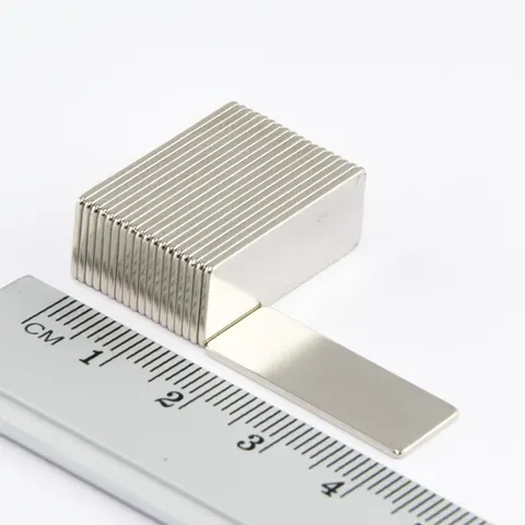MPŁ 25x10x1 / N38 - magnes neodymowy