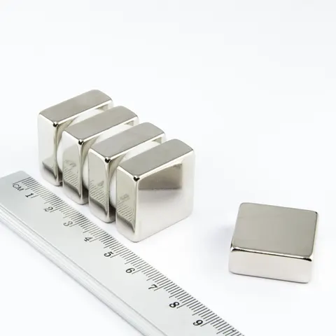 MPŁ 25x25x10 / N38 - magnes neodymowy