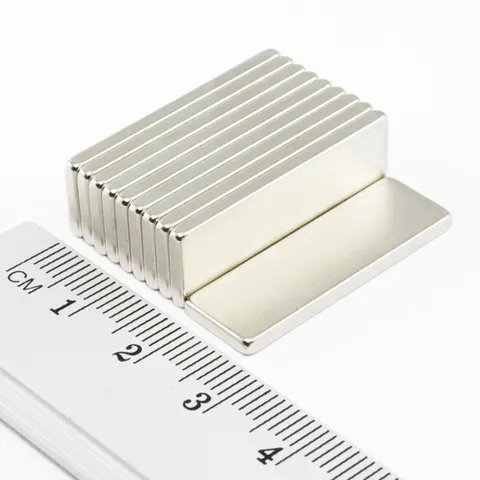 MPŁ 30x10x2 / N38 - magnes neodymowy