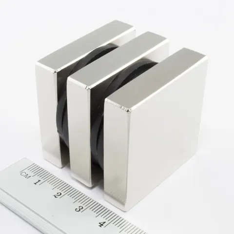 MPŁ 42x42x10 / N38 - magnes neodymowy