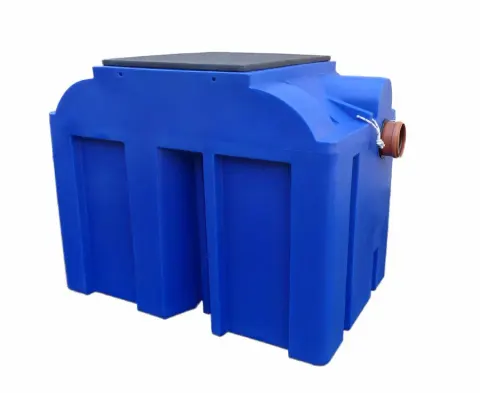 Separator węglowodorów DELFIN HD S-0 3 z odmulaczem