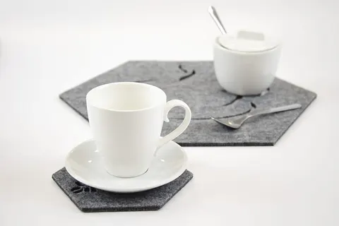 Komplet podkładek na stół filcowe (sześcienne) - Coffee (4 zestawy)