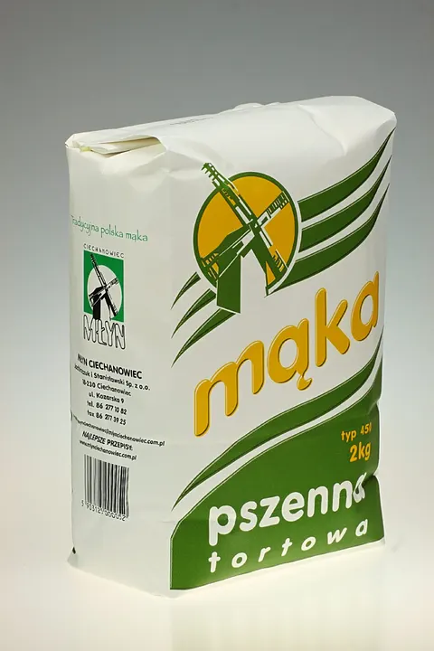 MĄKA PSZENNA T450 2 kg - CIECHANOWIEC