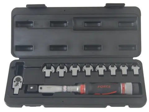Klucz dynamometryczny 6-30Nm z wymiennymi końcówkami Force