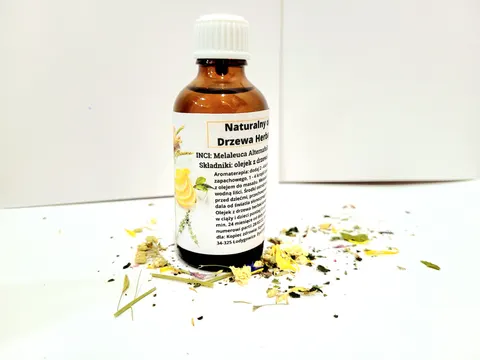 Naturalny olejek z drzewa herbacianego