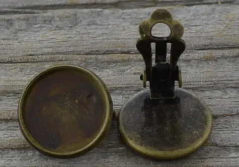 [10419] Baza klipsa kolor brąz na kaboszon 14mm
