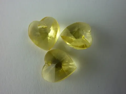 [90118] Serduszko szklane żółte 10mm 2szt