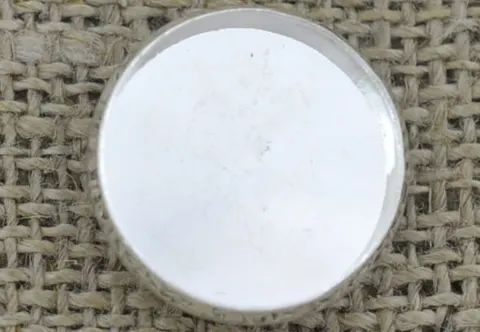 [11902] Baza guzika na kaboszon 16mm kolor srebnym