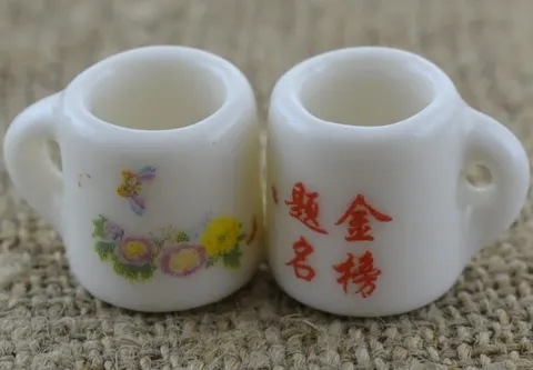 [61466] Kubek ceramiczny kwiatki fioletowe