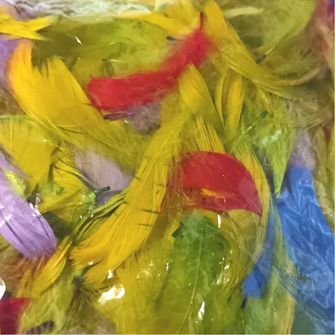 Piórka dekoracyjne naturalne mix X 190 sztuk