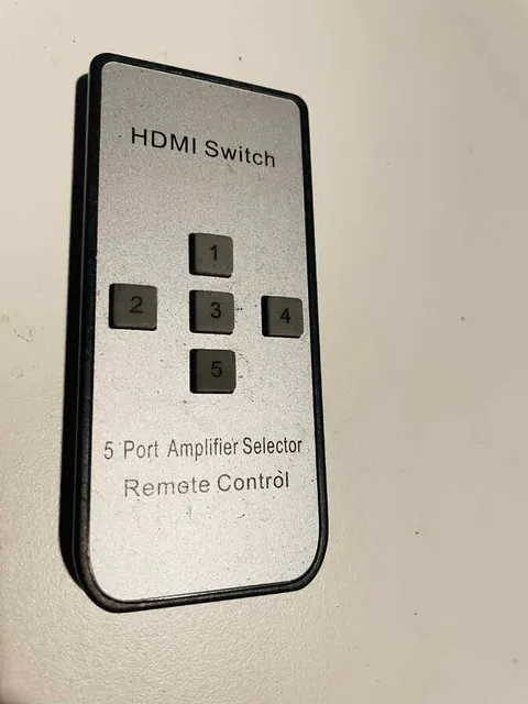 Pilot zdalnie sterowany HDMI Switch do wzmacniacza