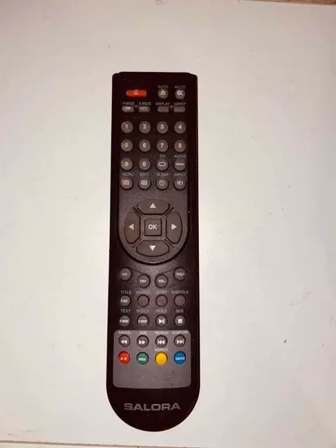 Oryginalny pilot do telewizora marki Salora