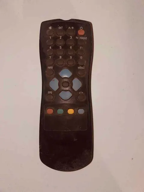 Oryginalny pilot do telewizora Technisat RC1112905/00