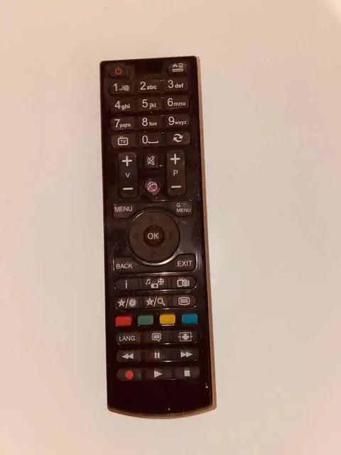 Pilot do sterowania telewizorem SmartTV