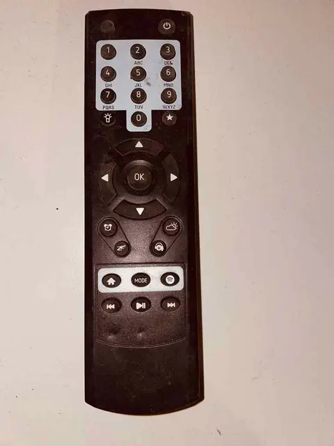 Pilot do odtwarzacza telewizora TV czarny