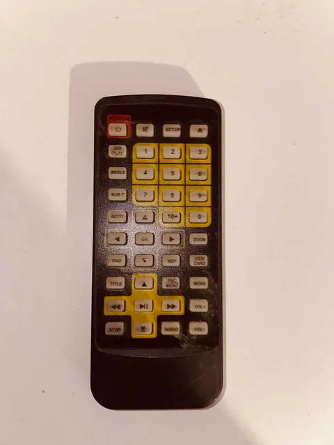 Czarny pilot do wzmacniacza wieży stereo Display