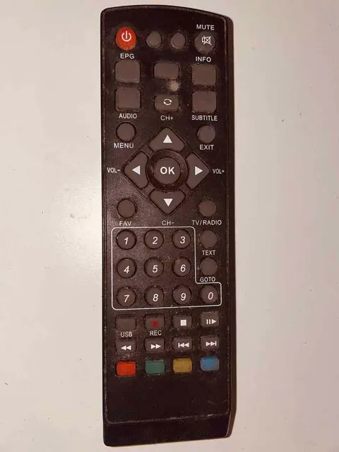 Pilot do włączania zdalnie TV telewizora