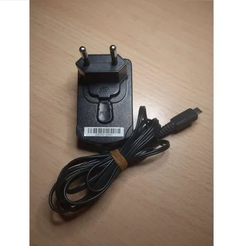 Oryginalny zasilacz sieciowy 5V 700mA BlackBerry PSM04R-050CHW1