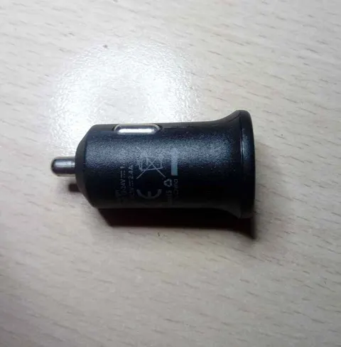 Ładowarka samochodowa 2-porty USB 5V 2.4A