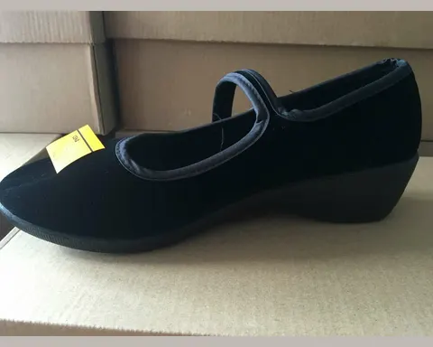 Buty damskie czarne na koturnie 4cm