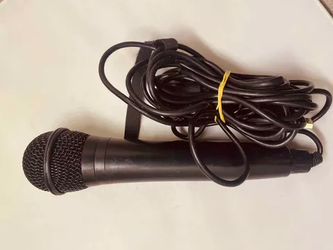 Standardowy mikrofon do karaoke dla domu USB czarny