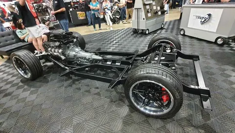 Custom Frame and Drivetrain – Gotowe Podwozie do Projektu Restomod