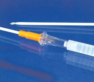 Igła do odbarczania odmy Angiocath BD 14GA 2,1x83mm