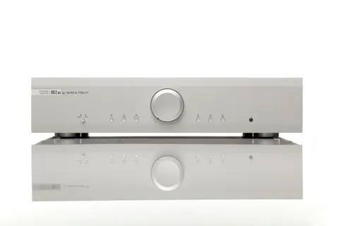 Wzmacniacz zintegrowany musical fidelity m2si