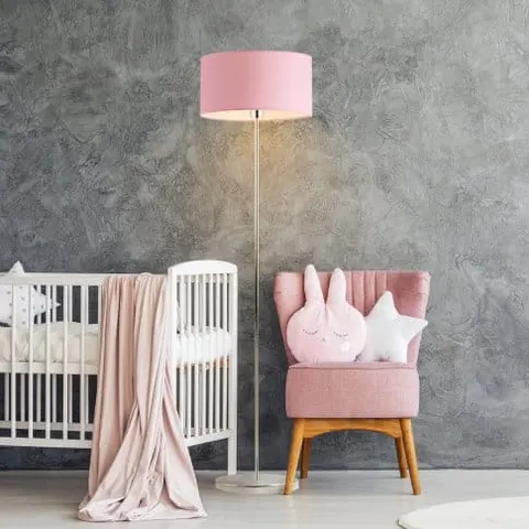 LAMPA PODŁOGOWA DO POKOJU DZIECIĘCEGO Z RÓŻOWYM ABAŻUREM EVA