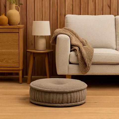 Pufa w stylu francuskim PUF BOUCLE z miłego materiału typu baranek