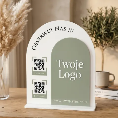 Akrylowy stojak z kodami QR – personalizowany stand z logo na ladę