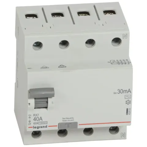 Wyłącznik różnicowoprądowy 4P 40A 30mA typ AC 10kA, P304 RX3; 402063 LEGRAND
