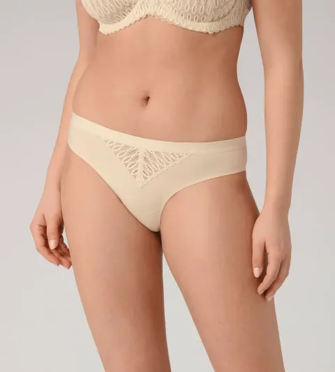 Triumph Aura Spotlight Brazilian Creamy Dream - 6720 10208024*6720 - Rozmiar: 38