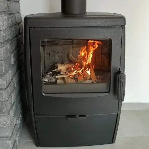 Piec kominkowy żeliwny Plamen ALBERTO