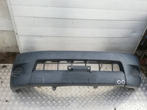 ZDERZAK TOYOTA HILUX 2005-10 PRZEDNI BEZ BOKÓW