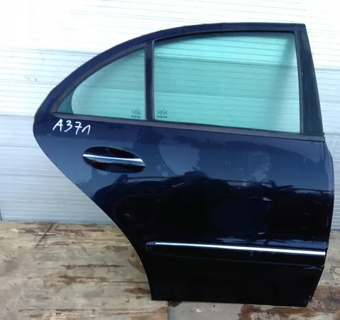 A371 DRZWI MERCEDES W221 Z SZYBĄ PRAWE TYŁ