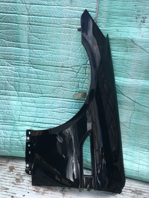 B429 BŁOTNIK PRZEDNI LEWY MERCEDES SLK A 172 W172
