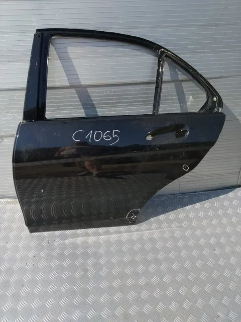 C1065 DRZWI MERCEDES W 204 LEWE TYŁ