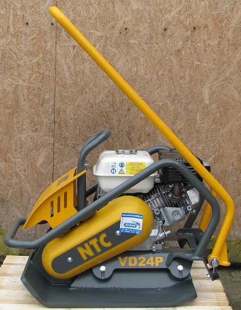 Zagęszczarka gruntu jednokierunkowa NTC VD15P HONDA 15kN 85kg