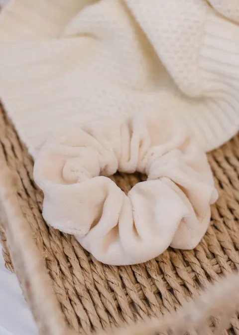 Gumka do włosów SCRUNCHIES welur ecru