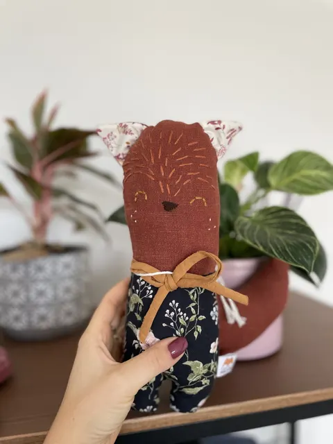 Przytulanka Lisek hand made kwiaty na czarnym / Pooky's World