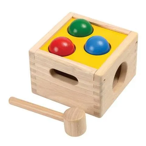Drewniana skrzynia z kulkami / Plan Toys