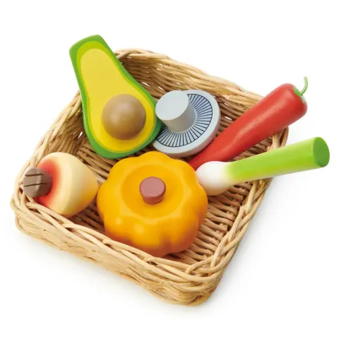 Wiklinowy koszyk z warzywami, Tender Leaf Toys