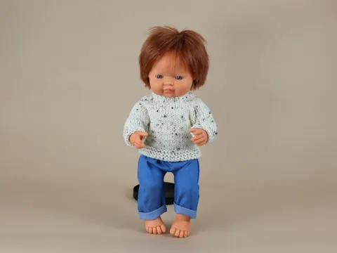 Zestaw dla lalki Miniland: Spodenki jeansowe + Sweterek Tweed rozmiar 38