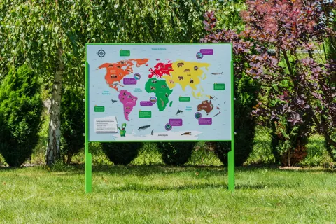 Tablica edukacyjna Kontynenty panel geograficzny dla dzieci na plac zabaw
