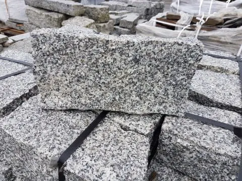 Bloczek Opornik granitowy ok.10x20x40 szary